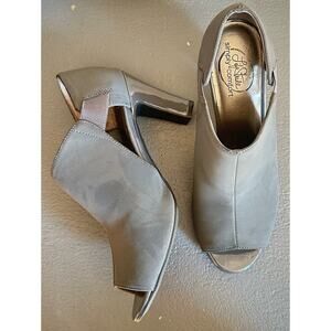 LifeStride Simply Comfort Women's Gray Open Toe Heels, Pumps, Size 6.5